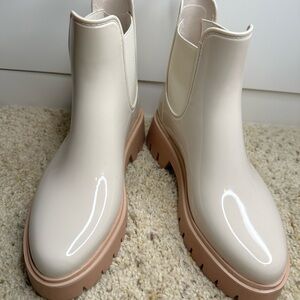 Women Shoes Ankle Boots & Booties. Also great for snow.